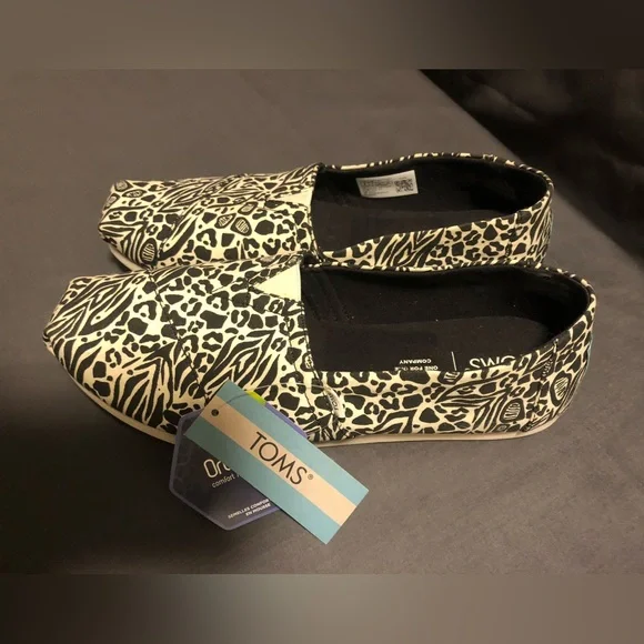 TOM’S ALPARGATA WOMEN’S LOAFERS - Picture 5 of 14